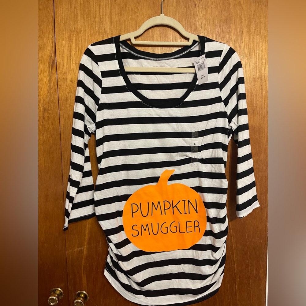 Motherhood Maternity Long-Sleeve Shirt
“Pumpkin Smuggler”
Size: Large
NWT